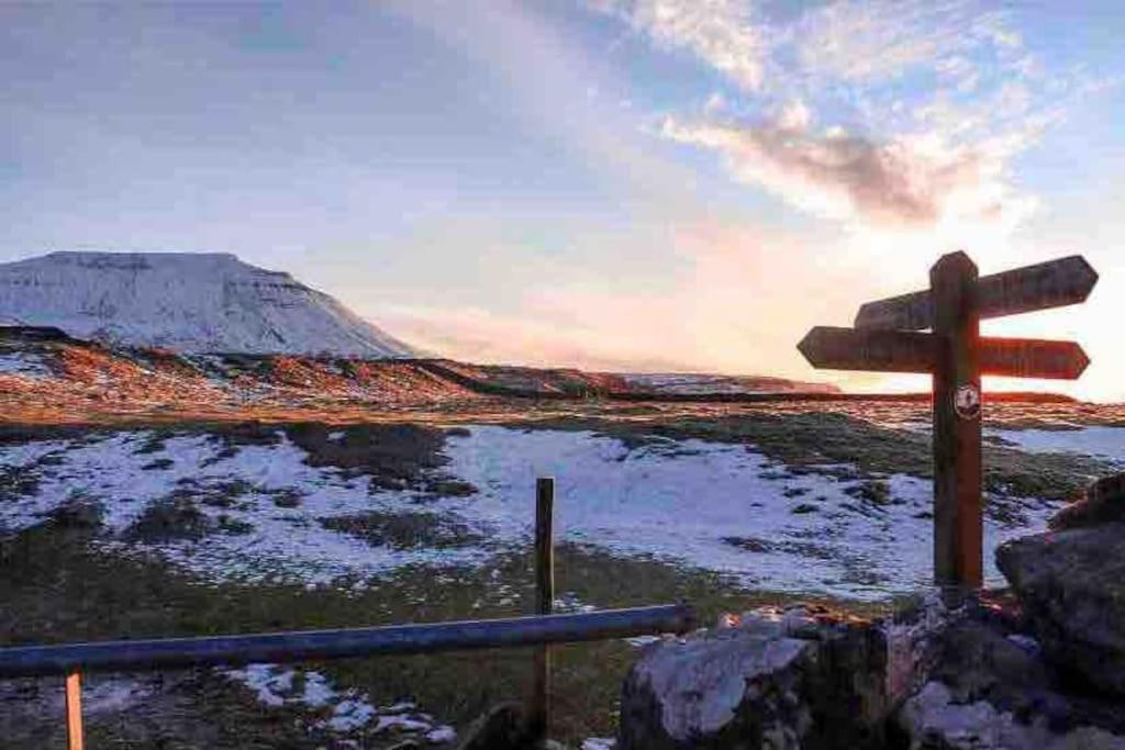 Ingledale Apartment, Ingleton, Yorkshire Dales National Park, Famous Three Peaks, Near The Lake District, Pets Are Welcome Ingleton (North Yorkshire) Exterior foto